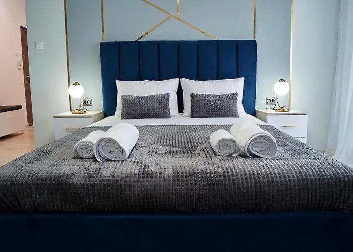 Riverside 1 Апартаменти *